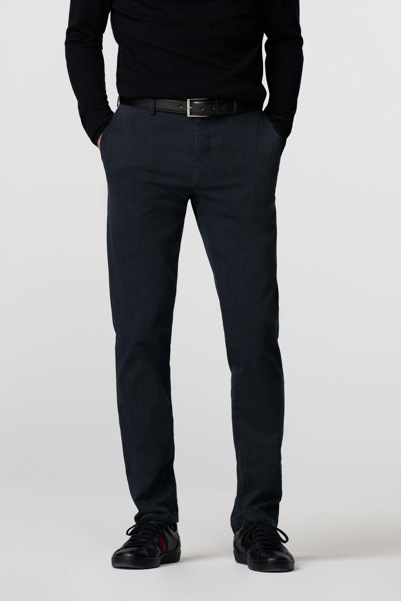 Bonn 2-5621 SUBTLE CHECK